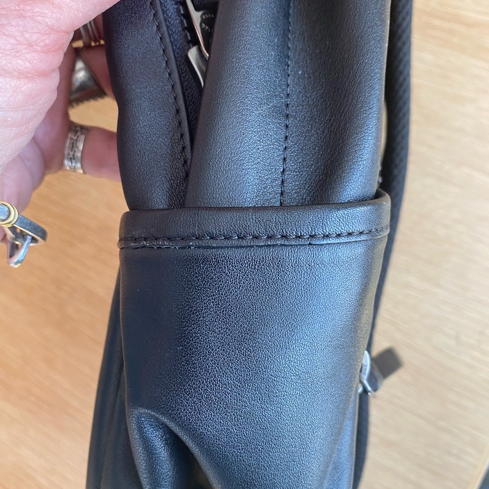 Coach Edge Black Leather Men's Sling Crossbody Backpack - Picture 4 of 8